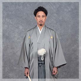 色紋付羽織にチェンジ