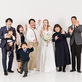 ウェディングドレスでのスタジオ前撮り-12