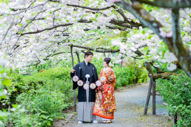 満開の八重桜と和装の相性が◎