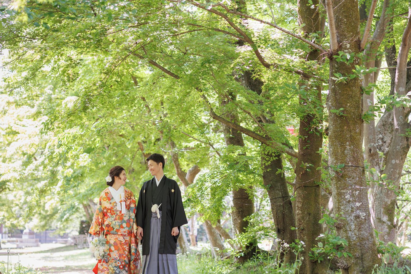大覚寺で和装前撮りを行う新郎新婦-06